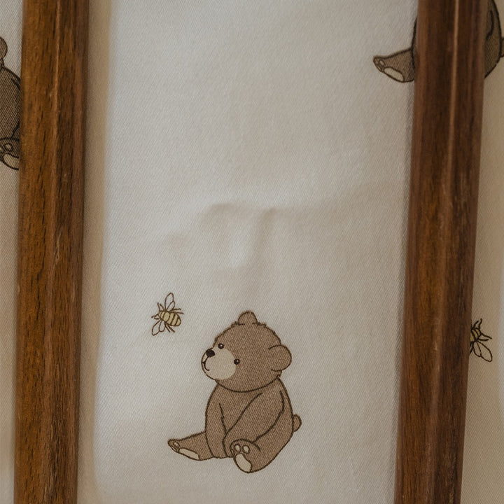 That's Mine Lotus sengerand - Bees and bears - 65% Organic cotton / 35% Recycled polyester Buy Sovetid||Sengerande||Alle||Favoritter||personale||Bees and bears||Influencer choice||alt minus sløjfe||NOOS||mette-sale here.