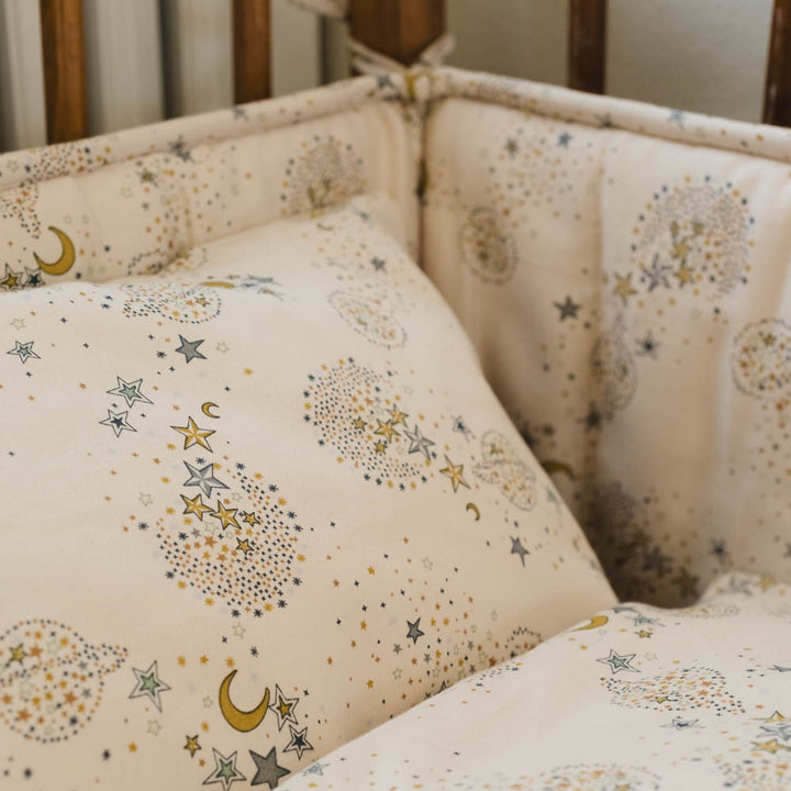 That's Mine Lotus sengerand - Million stars - 65% Organic cotton / 35% Recycled polyester Buy Sovetid||Sengerande||Alle||personale||Efterür & vinter 2025||alt minus sløjfe||mette-sale||Million stars||drop 1 aw25 here.