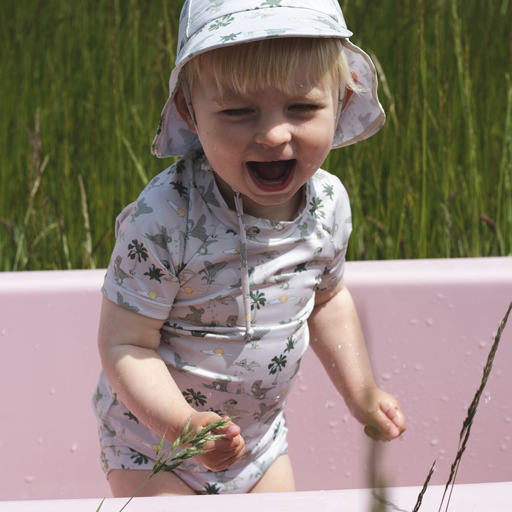 That's Mine San UV-hat - Dino esta - 85% Recycle PL / 15% EA Buy Tøj||Badetøj||Udsalg||Alle||Forår & sommer '24||Dino esta||Tøjbundle||Liveshopping d. 11/6||Udsalg - tøj||alt minus sløjfe||5 for 399||Den første sommer||Udsalg - badetøj||mette-sale||Dinosaurtøj & kostumer here.