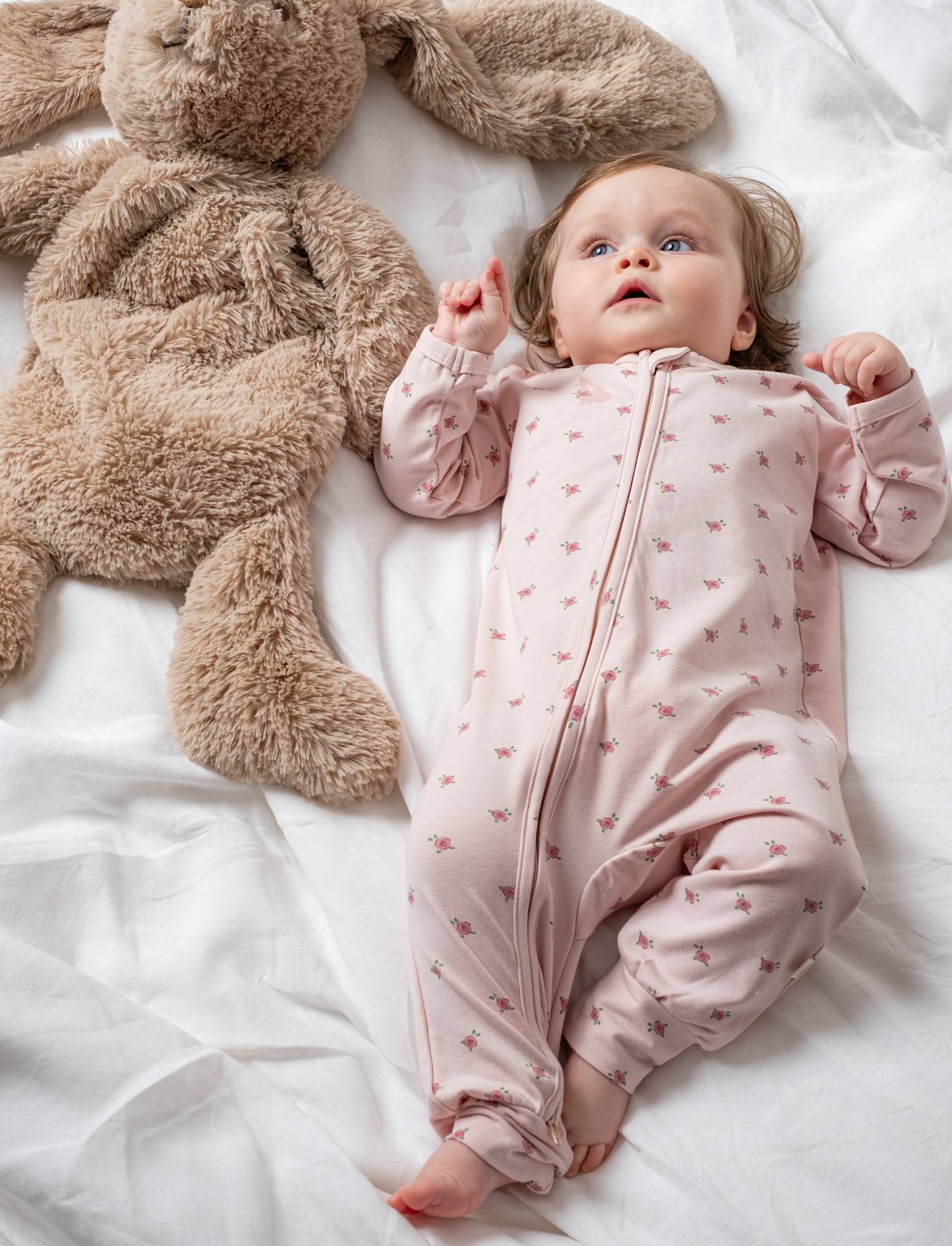 That's Mine Elliotte onesie - Tiny roses - 48% Bomuld (Økologisk), 47% Modal, 5% Elastan Buy Overdele||Onesies||Nattøj||personale||Baby essentials||Jersey||AW26||All here.