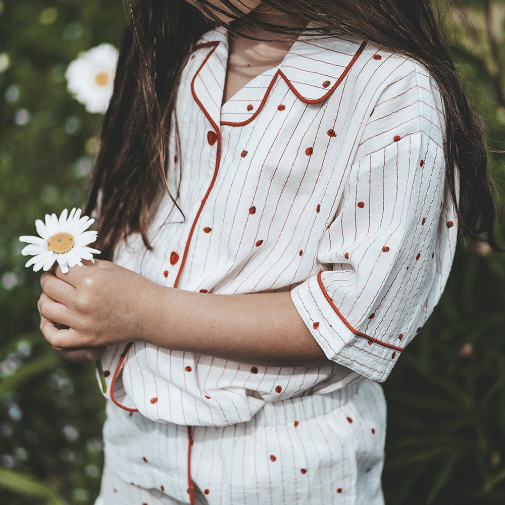 That's Mine Krista skjorte - Lady dots - 100% Organic cotton Buy Tøj||Overdele||Skjorter||Udsalg||Alle||Forår & sommer '24||LIVESHOPPING D.2/5||Liveshopping d. 11/6||Udsalg - tøj||Liveshopping bundle||alt minus sløjfe||3 for 399||5 for 399 - kæmpe bundle!||Påskebundle||Summer Bundle||mette-sale here.