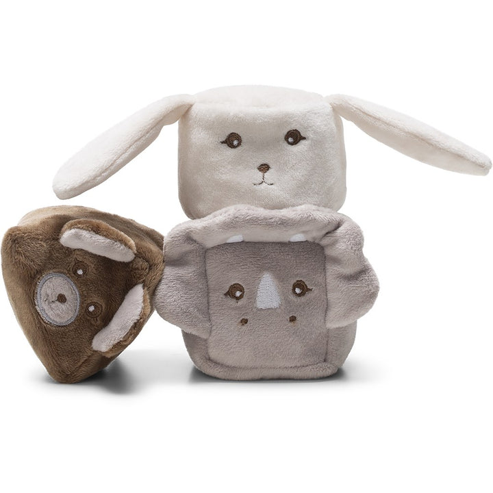 That's Mine Sadie stacker blocks - Dino, bear and bunny - 60% Polyester, 40% Plastic particles Buy Legetid||Legetøj||Aktivitetslegetøj||Favoritter||personale||Efterür 2024 here.