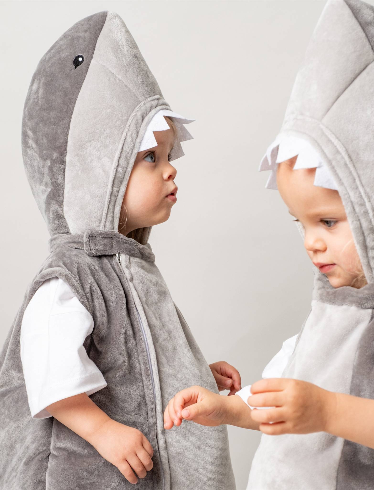 That's Mine Hank haj kostume - Silver Grey - Shell : 100% polyester / Lining: 100% cotton / Padding: 100% polyester Buy Legetid||Kostumer||Alle||Favoritter||personale||alt minus sløjfe||NOOS||mette-sale||Forår & sommer 2026||Orderly Emails - Recommended Products||All here.