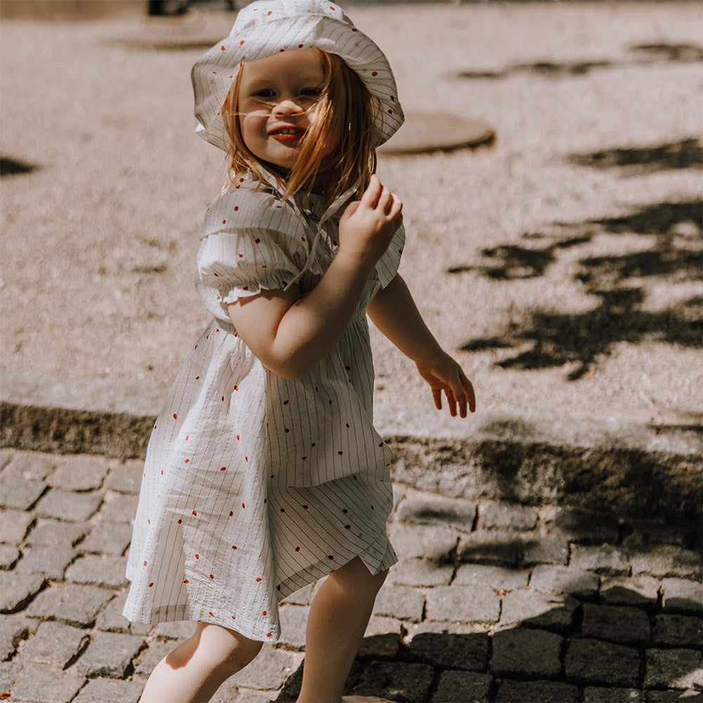 That's Mine Kassia hat - Lady dots - 100% Organic cotton Buy Tøj||Hatte||Accessories||Udsalg||Alle||Forür & sommer '24||Tøjbundle||Udsalg - tøj||alt minus sløjfe||5 for 399||mette-sale here.