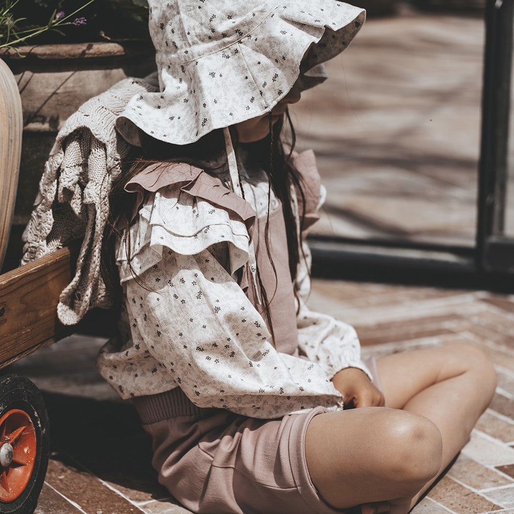 That's Mine Cilla hat - Doux bleu - 100% Organic cotton Buy Tøj||Hatte||Accessories||Udsalg||Alle||Forår & sommer '24||Tøjbundle||Udsalg - tøj||alt minus sløjfe||5 for 399||mette-sale here.