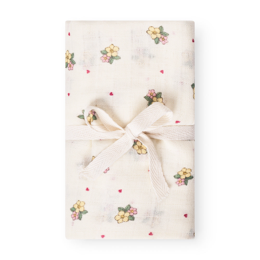 That's Mine Jana svøb - Sweetheart Petals - 100% Organic cotton Buy Amning & pusletid||Pusle||Babysvøb||personale here.