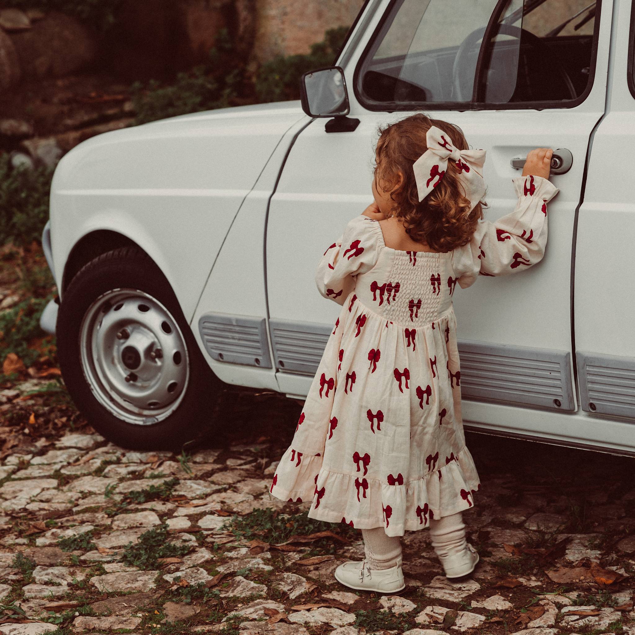 That's Mine Tori hair bow clips - 2 pack - Rouge boucle - 100% Organic cotton Buy Tøj||Alle||personale||alt minus sløjfe||mette-sale||Winter 2025 here.