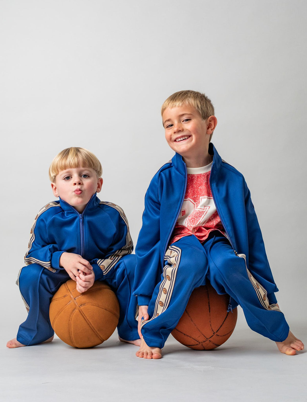 That's Mine Andrea sweatshirt - Blue depths - 49% Polyester, 46% Viskose, 6% Elastan Buy Overdele||Trøjer og toppe||Sweatshirts||personale||Sweats||Bestsellers||AW26||cn||All here.
