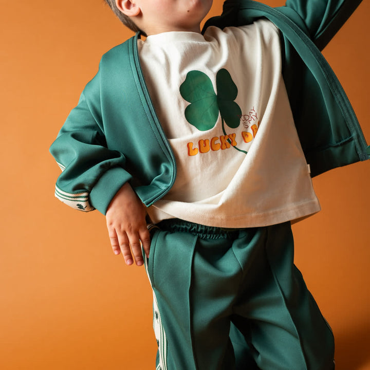 That's Mine Andrea sweatshirt - Green - 49% polyester / 46% rayon / 6% spandex Buy Overdele||Sweatshirts||personale||Sweatsæt||Forår 2026 here.