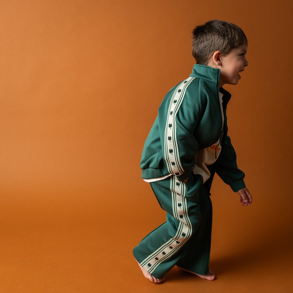 That's Mine Antonie sweatpants - Green - 49% polyester / 46% rayon / 6% spandex Buy Sweatpants||Bukser & shorts||personale||Sweatsæt||Forår 2026 here.