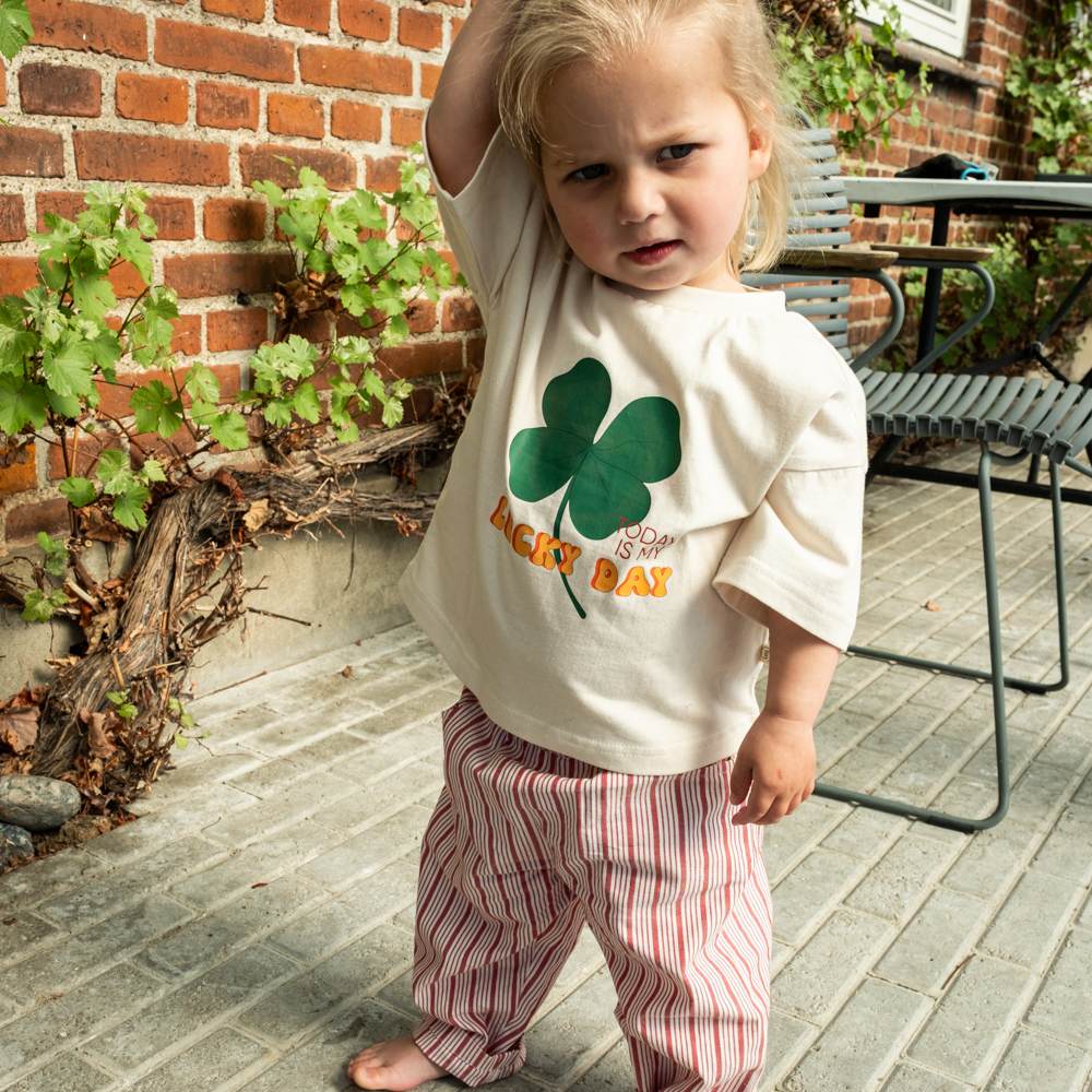 That's Mine Vilde oversized t-shirt - Lucky day - 100% organic cotton Buy T-shirts||Overdele||personale||Jersey here.