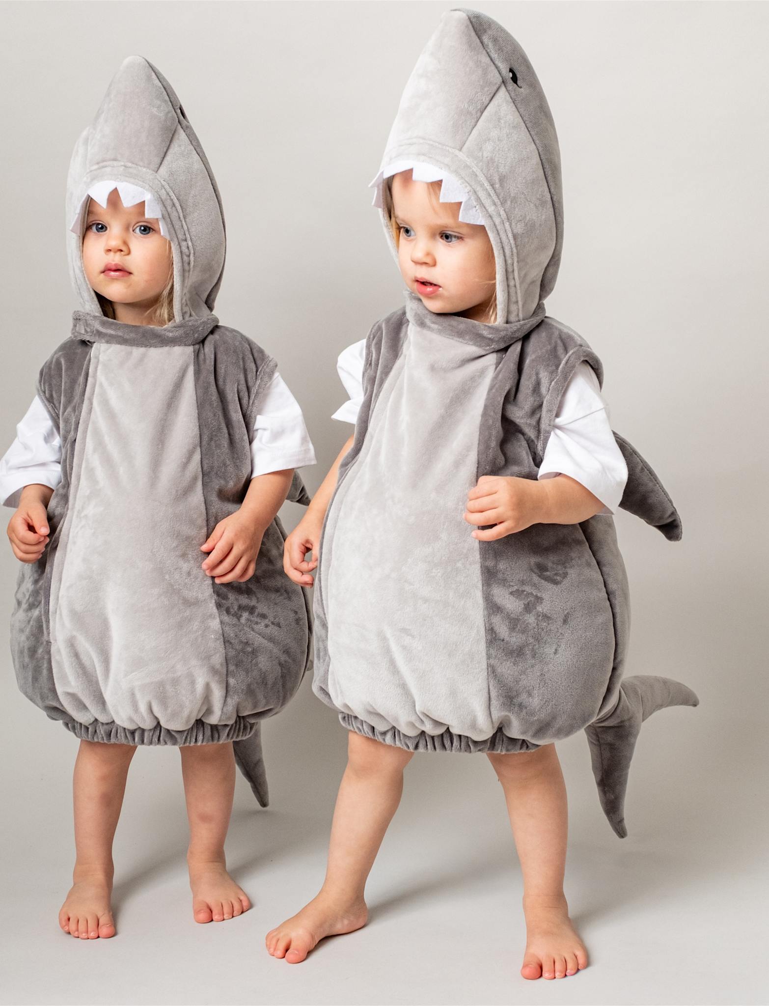 That's Mine Hank haj kostume - Silver Grey - Shell : 100% polyester / Lining: 100% cotton / Padding: 100% polyester Buy Legetid||Kostumer||Alle||Favoritter||personale||alt minus sløjfe||NOOS||mette-sale||Forår & sommer 2026||Orderly Emails - Recommended Products||All here.