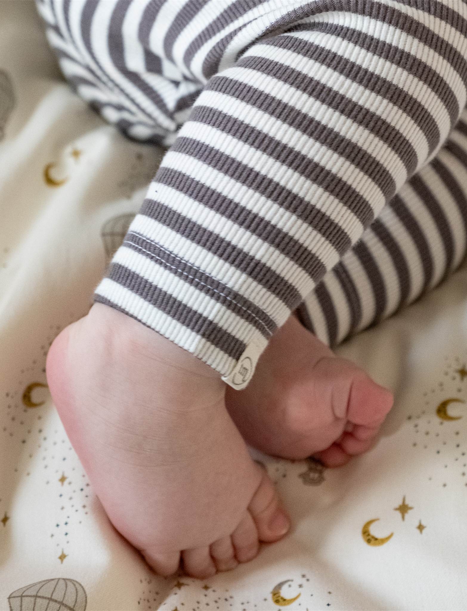 That's Mine Jia leggings 2-pak - Dark grey stripe - 100% Bomuld(Økologisk) Buy Leggings||Bukser og leggings||Bukser & shorts||Favoritter||personale||Baby essentials||NOOS||Jersey||Efterår 2026||All here.