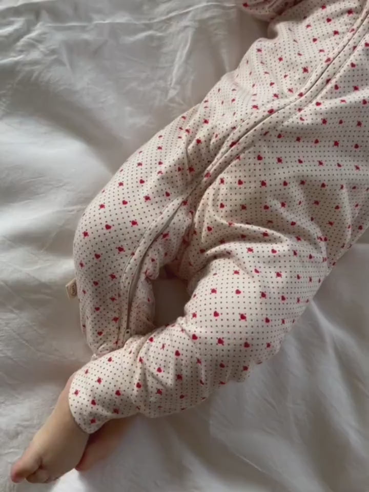 Elliotte onesie - Lots of love red